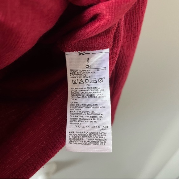 SOLD ‼️ Old‎ Navy Red Pullover 3/4 sleeve - Size M - Picture 6 of 8